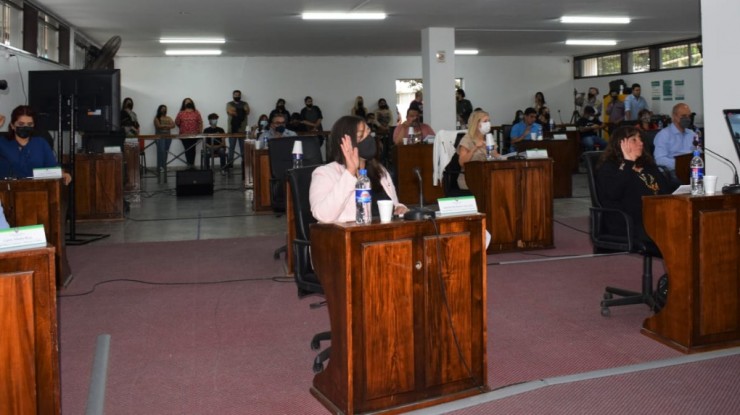 Perlitas de la última sesión ordinaria del año del HCD de Varela